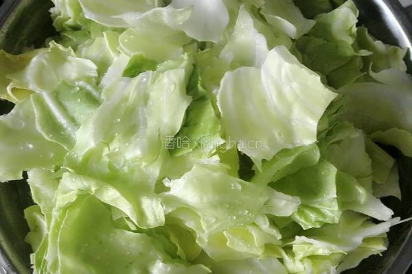 糖醋甘蓝菜的做法图解1