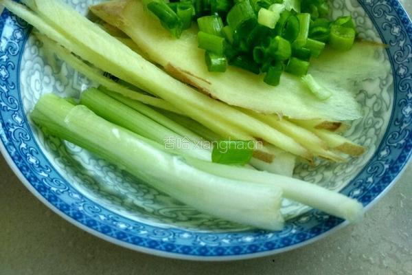 米浆鲫鱼豆腐汤的做法图解3