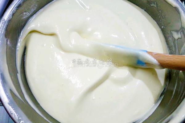 青井老师の酸奶戚风的做法图解10
