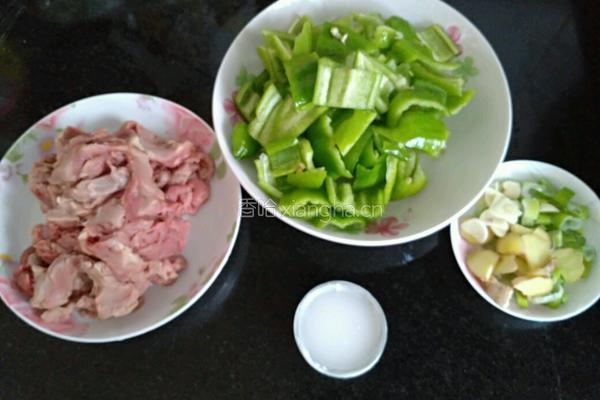 尖椒牛肉片的做法图解2