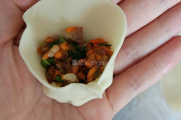 饺子皮的新吃法 饺子皮小包子的做法图解2