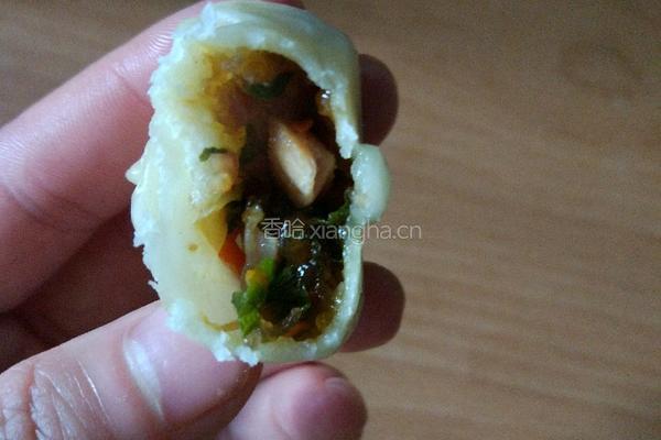 饺子皮的新吃法 饺子皮小包子的做法图解7