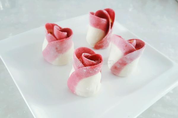 玫瑰花煎饺的做法图解1