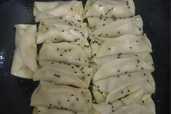 玉米鲜肉锅贴的做法图解14