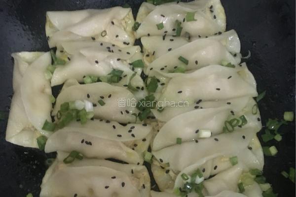 玉米鲜肉锅贴的做法图解15
