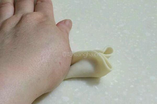 玫瑰金鱼蒸饺的做法图解3
