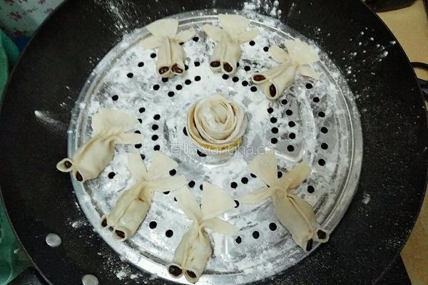 玫瑰金鱼蒸饺的做法图解6