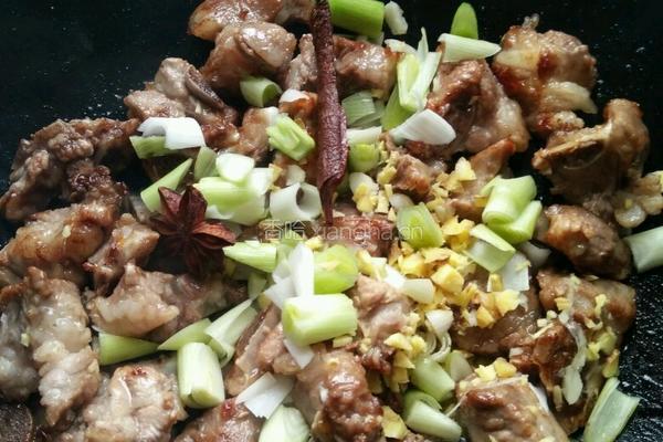 土豆焖排骨的做法图解6
