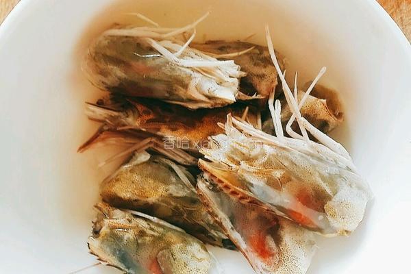 熬虾油的做法图解1