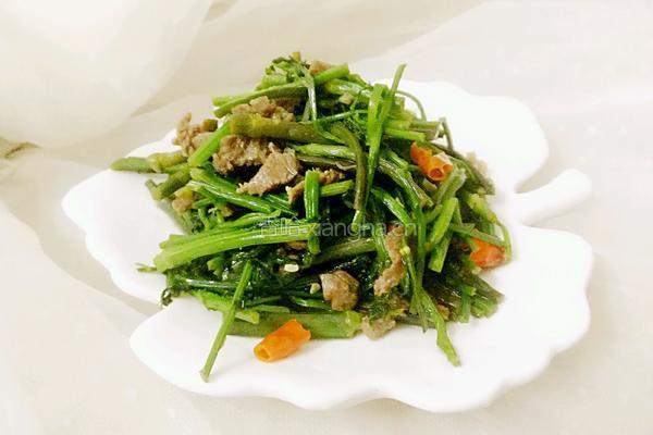 野芹菜炒牛肉的做法图解11