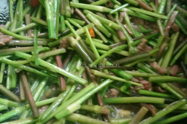 野芹菜炒牛肉的做法图解8