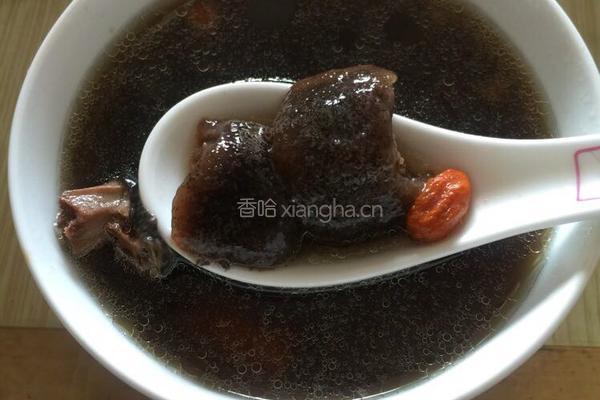 鱼胶炖黑沙海参汤的做法图解7