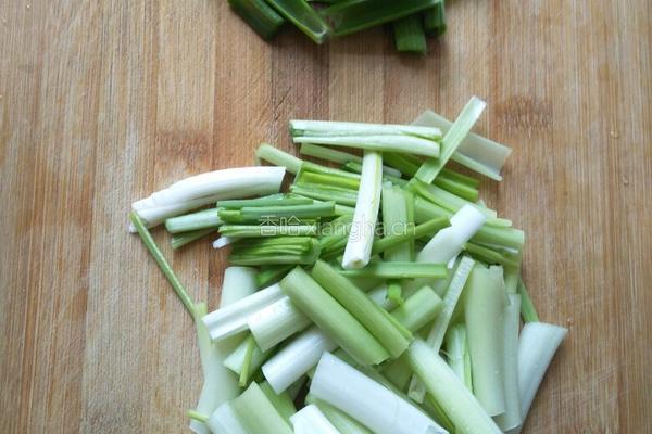 黄豆芽煎豆腐的做法图解2