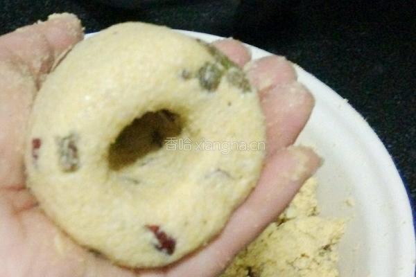 葡萄干红枣窝头的做法图解5