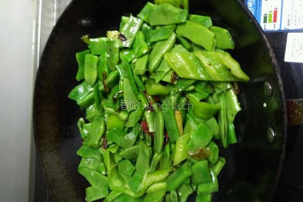清炒芸豆的做法图解3