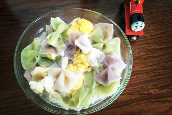 鱼汤蛋花蝴蝶面