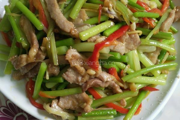 蒜心炒瘦肉的做法图解6