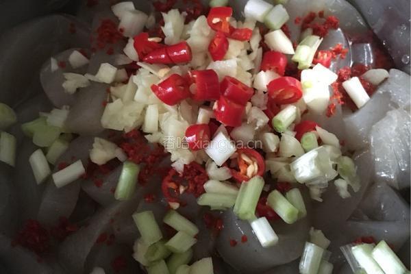 凉拌魔芋豆腐的做法图解7
