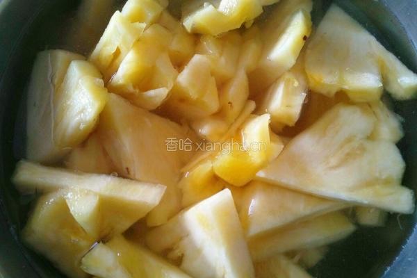 糖水菠萝罐头的做法图解3