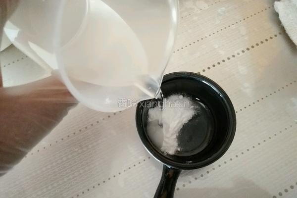 枣泥蛋黄饼的做法图解2