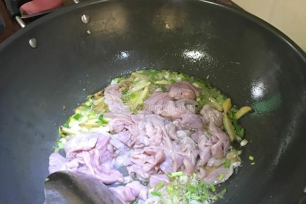 炒鱼肚（胃）的做法图解3
