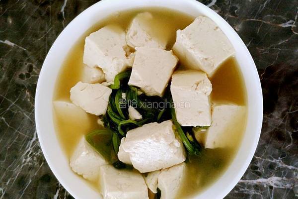 茼蒿炖豆腐的做法图解7