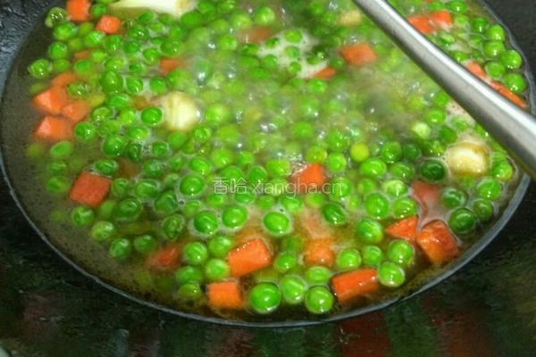 豌豆炒肉的做法图解7
