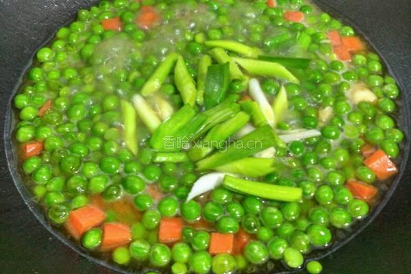 豌豆炒肉的做法图解8