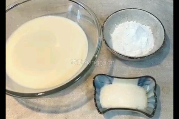 脆皮炸鲜奶的做法图解1