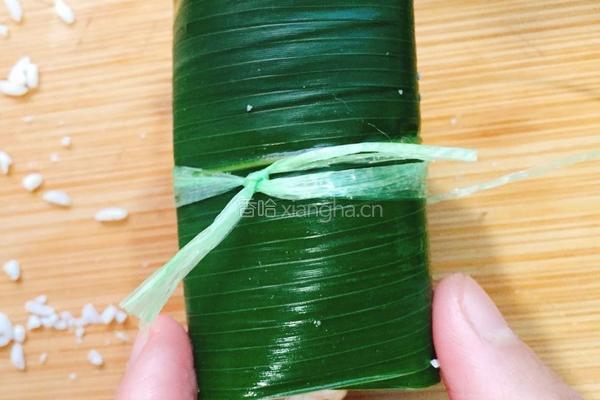 粽叶糯米排骨的做法图解10