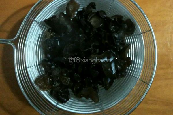 莲藕木耳炒肉片的做法图解5