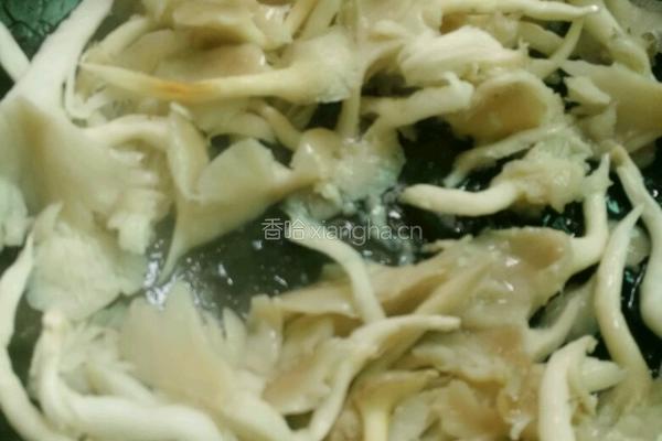 蘑菇鸡蛋汤的做法图解5