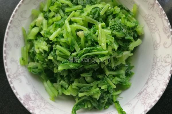 毛豆萝卜梗的做法图解4
