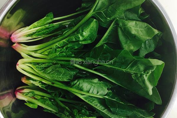菠菜手擀面的做法图解1