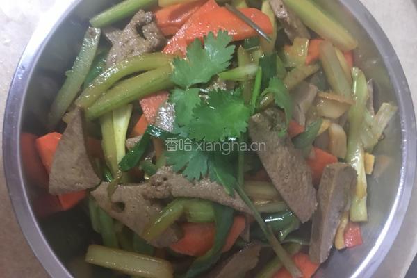 猪肝炒芹菜的做法图解6