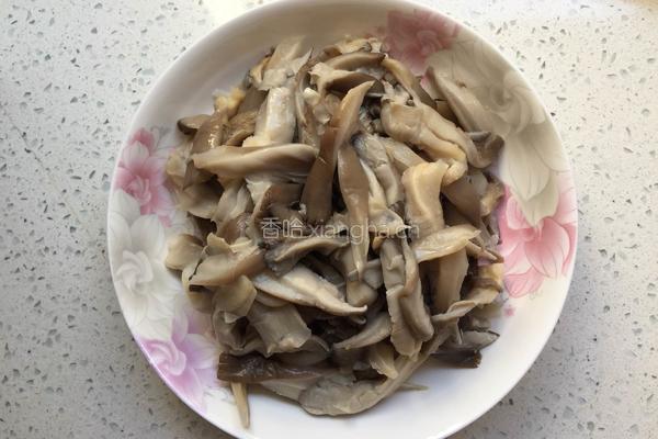 素炒鲜蘑的做法图解2
