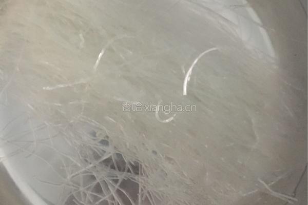 蒜蓉粉丝娃娃菜的做法图解1