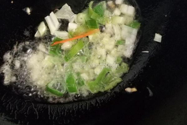 韮菜炒鸡蛋的做法图解3