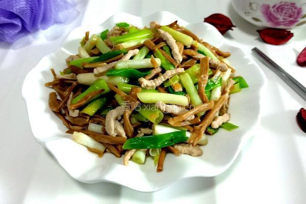 黄花菜小葱炒肉的做法图解11