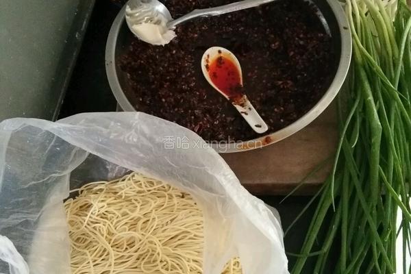 酸甜麻辣 凉面 的做法图解1