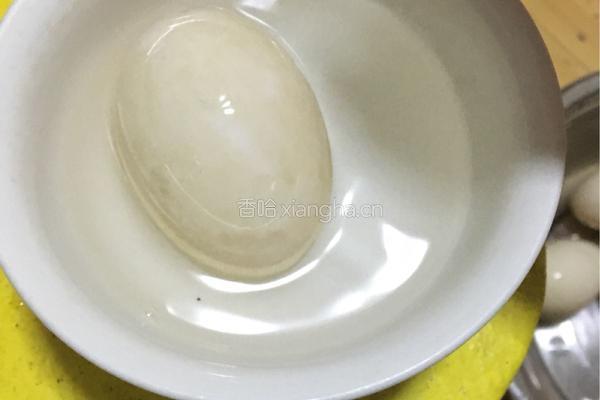 淹咸鸭蛋的做法图解6