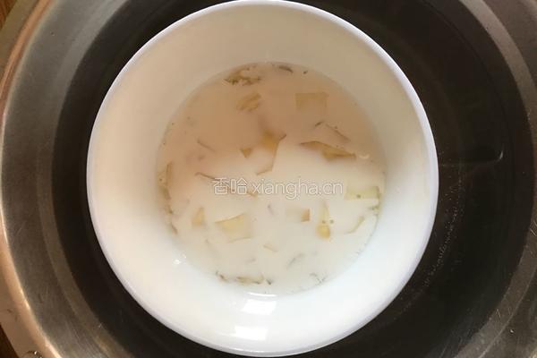 酸奶慕斯蛋糕的做法图解2