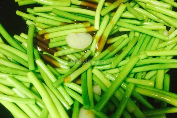 蒜苔炒鸡蛋的做法图解10