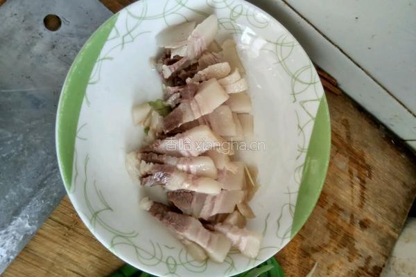 豆芽蒜苗五花肉的做法图解5
