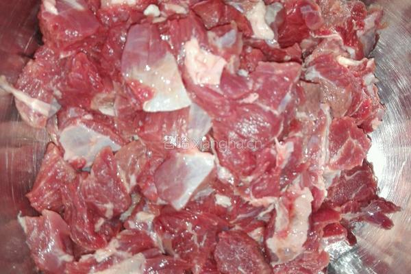 萝卜炖牛肉的做法图解2