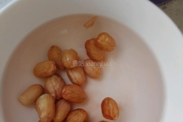 大米核桃红枣粥的做法图解3
