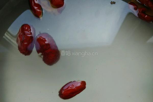 大米核桃红枣粥的做法图解4