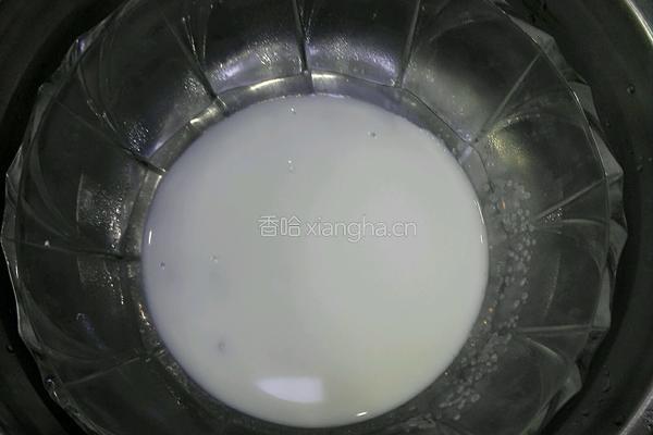 六寸芒果酸奶慕斯的做法图解4
