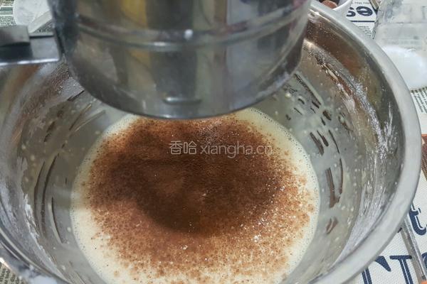 榛子奶油夹心巧克力千层蛋糕(6寸)的做法图解3