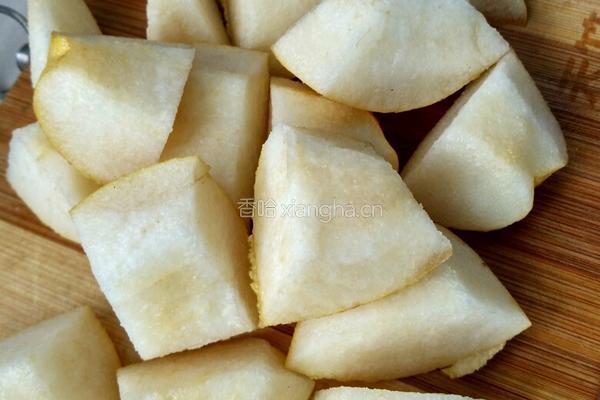 黑豆炖雪梨的做法图解3
